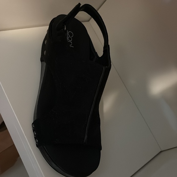 Corky’s Volta II Black Suede/Croc Sandal - Picture 5 of 6